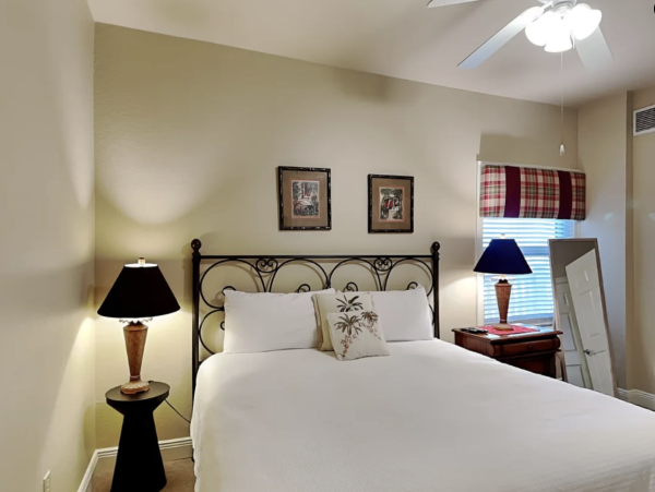 Destin Beach Vacation Condo Rental 4 bedrooms Sleeps 12